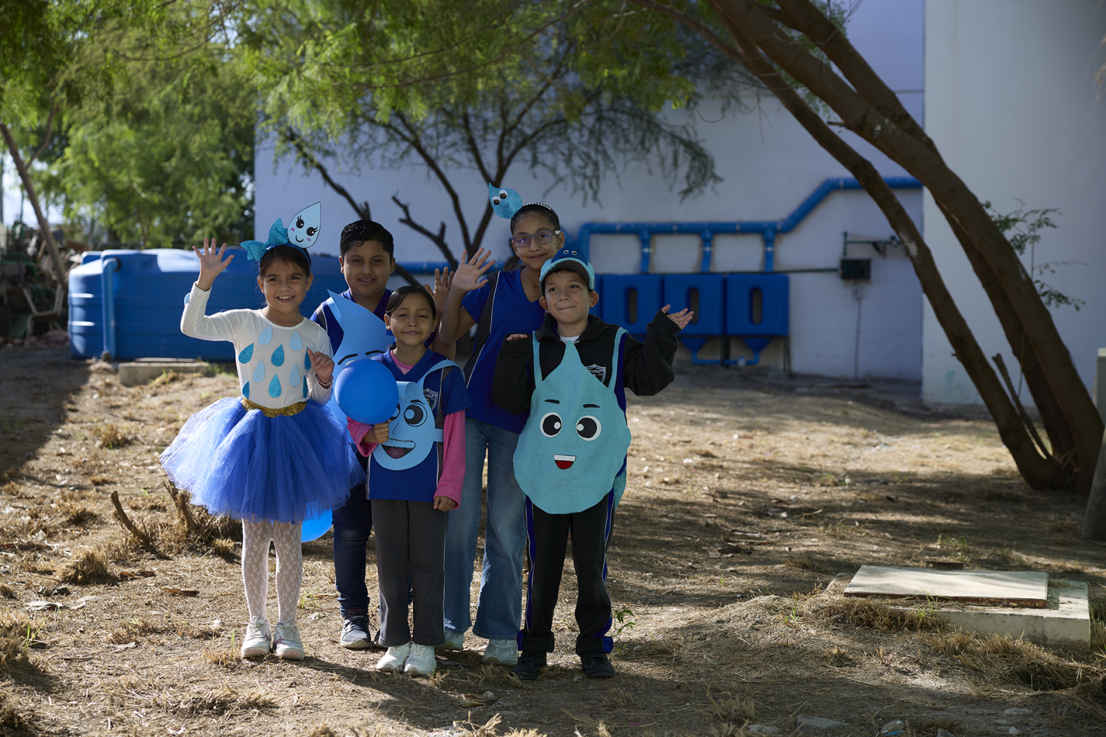 kids wear water savings costumes